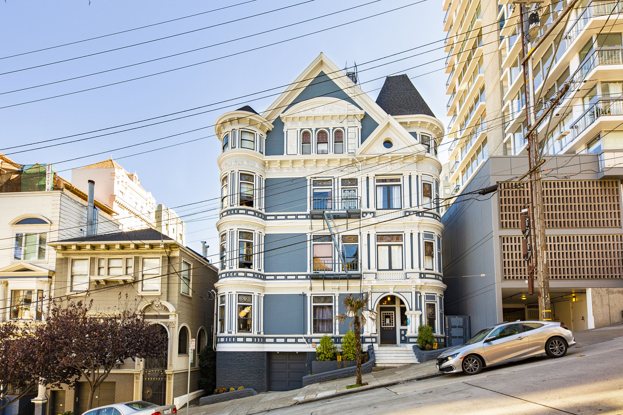 2620 Laguna Building Photo 1