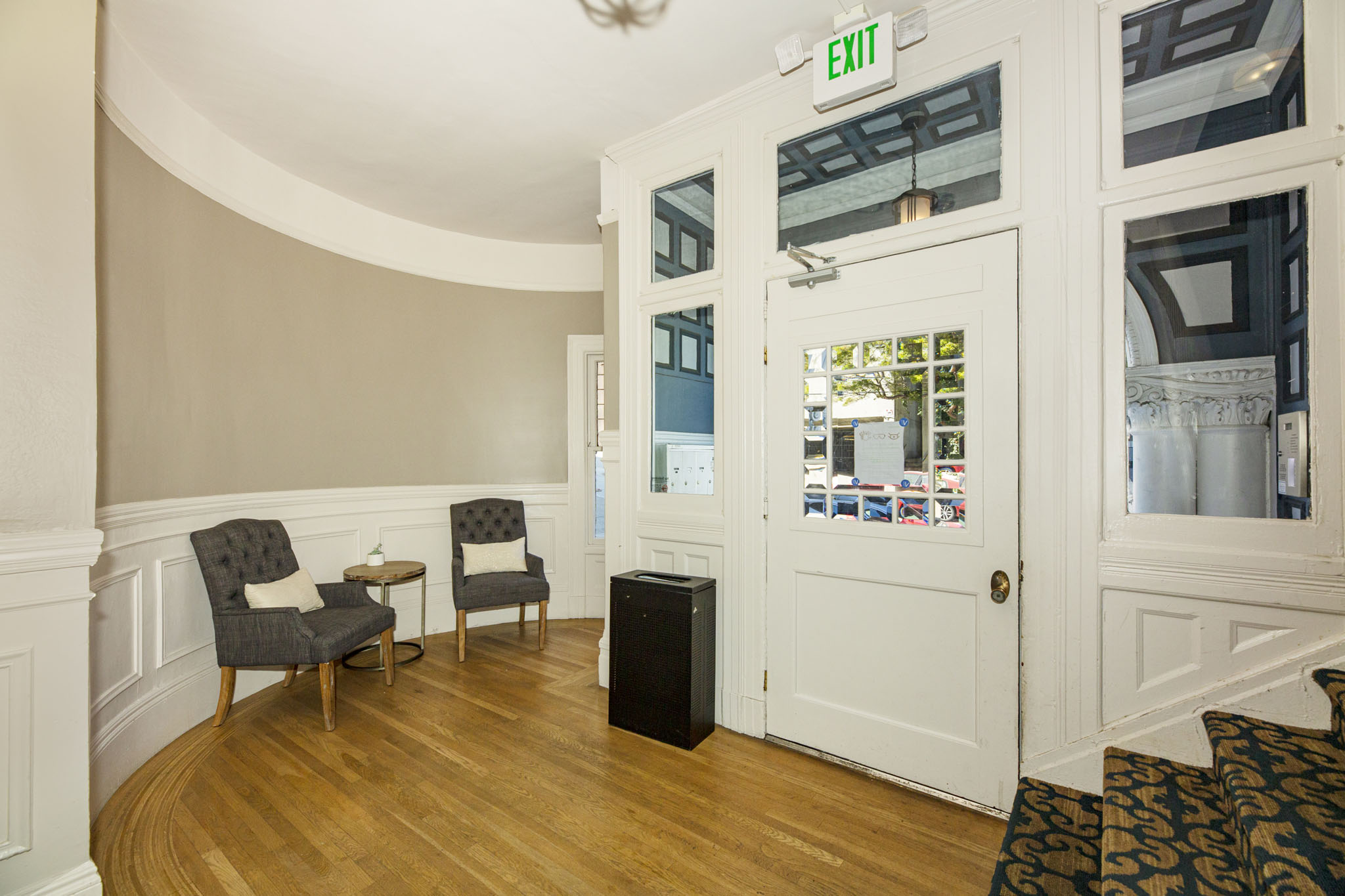 2620 Laguna Building Photo 3