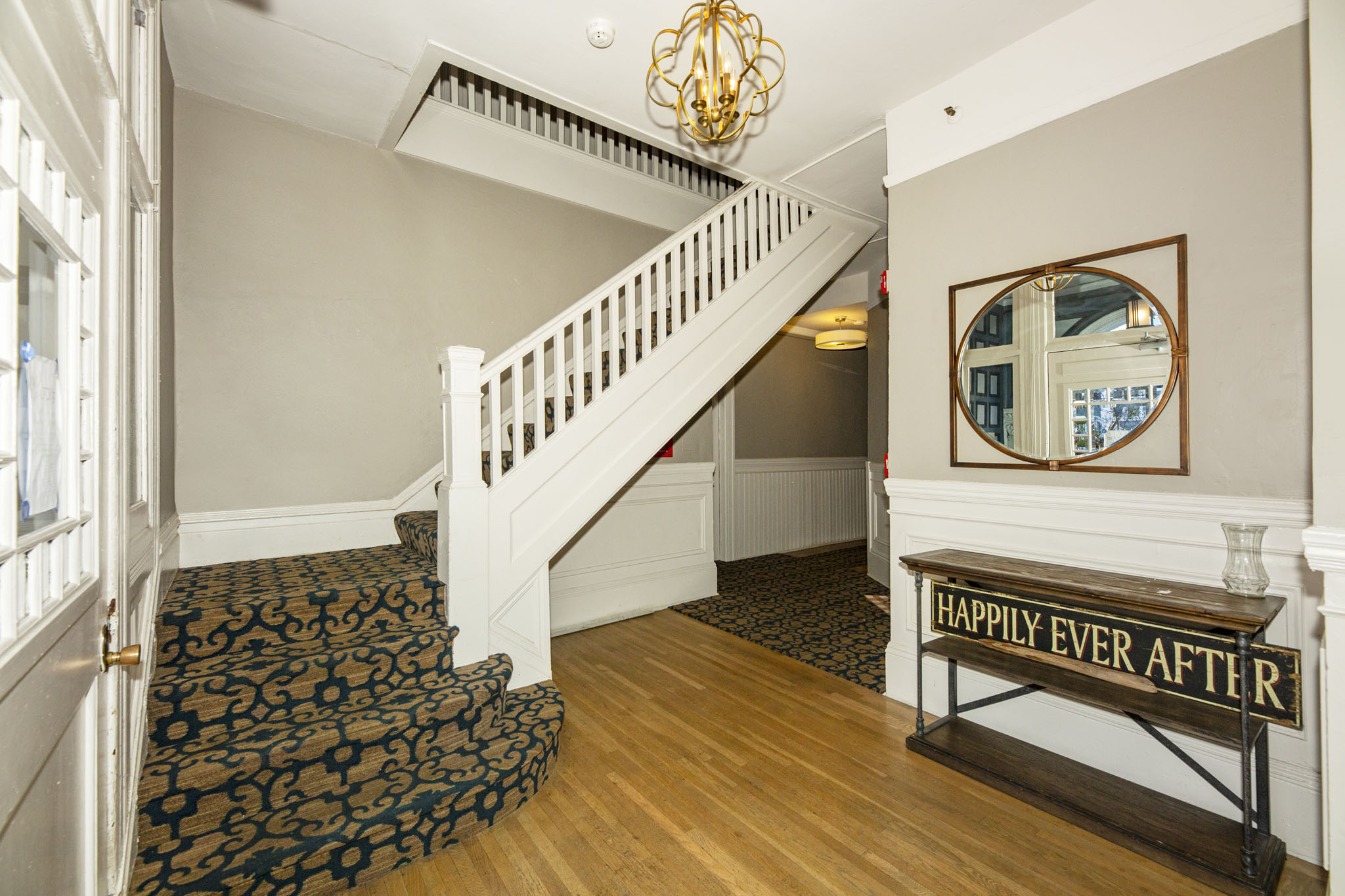 2620 Laguna Building Photo 4