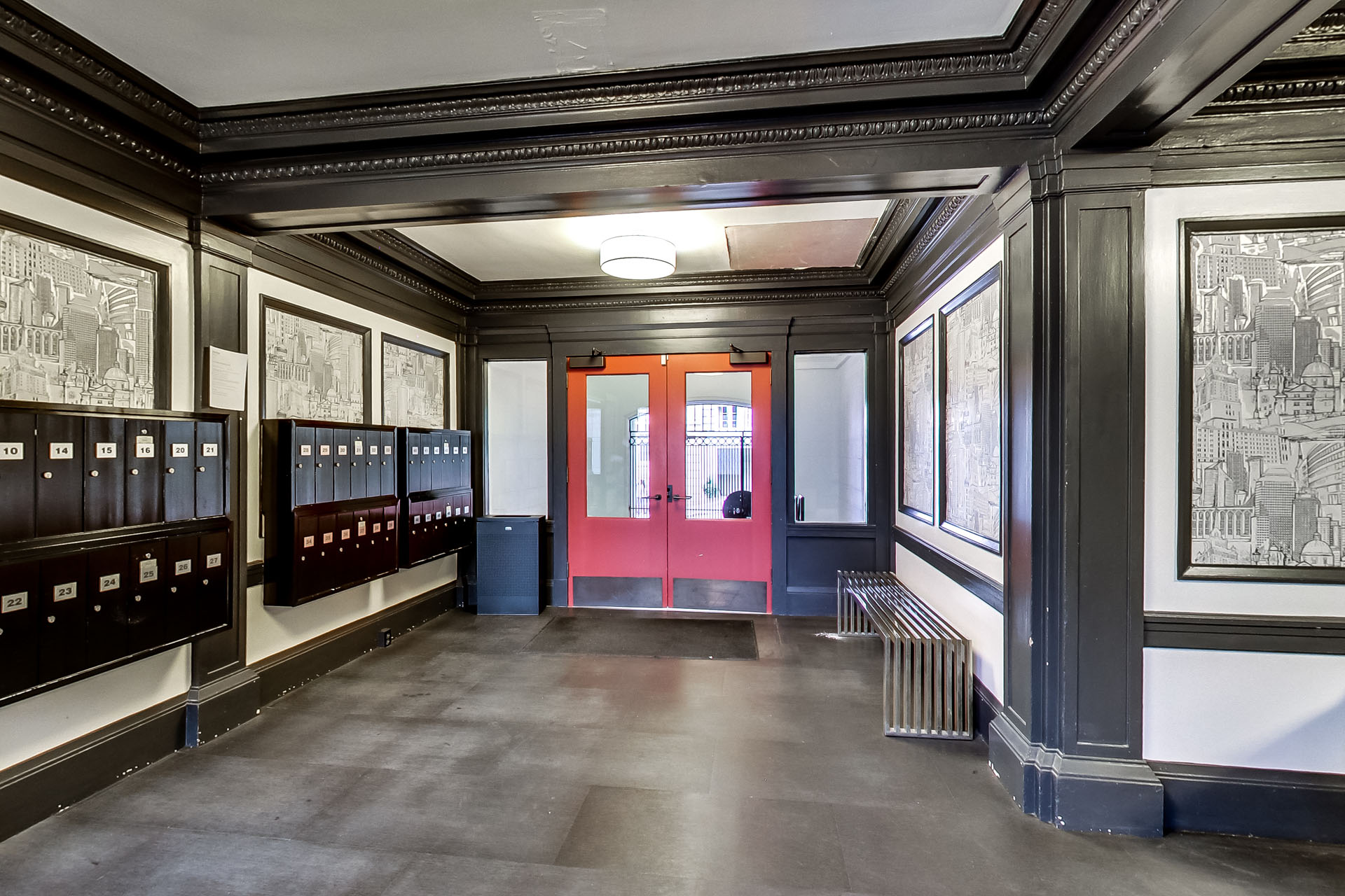 634 Powell Building Photo 4