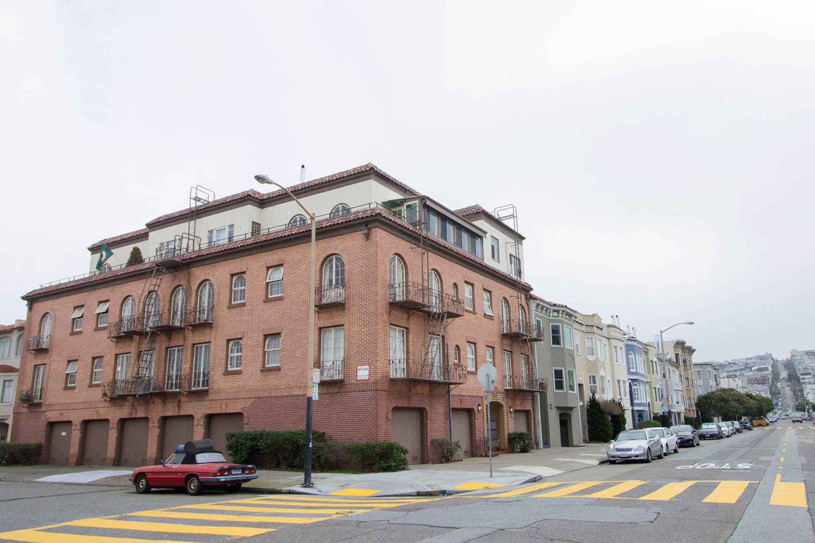3560 Divisadero Building Photo 5