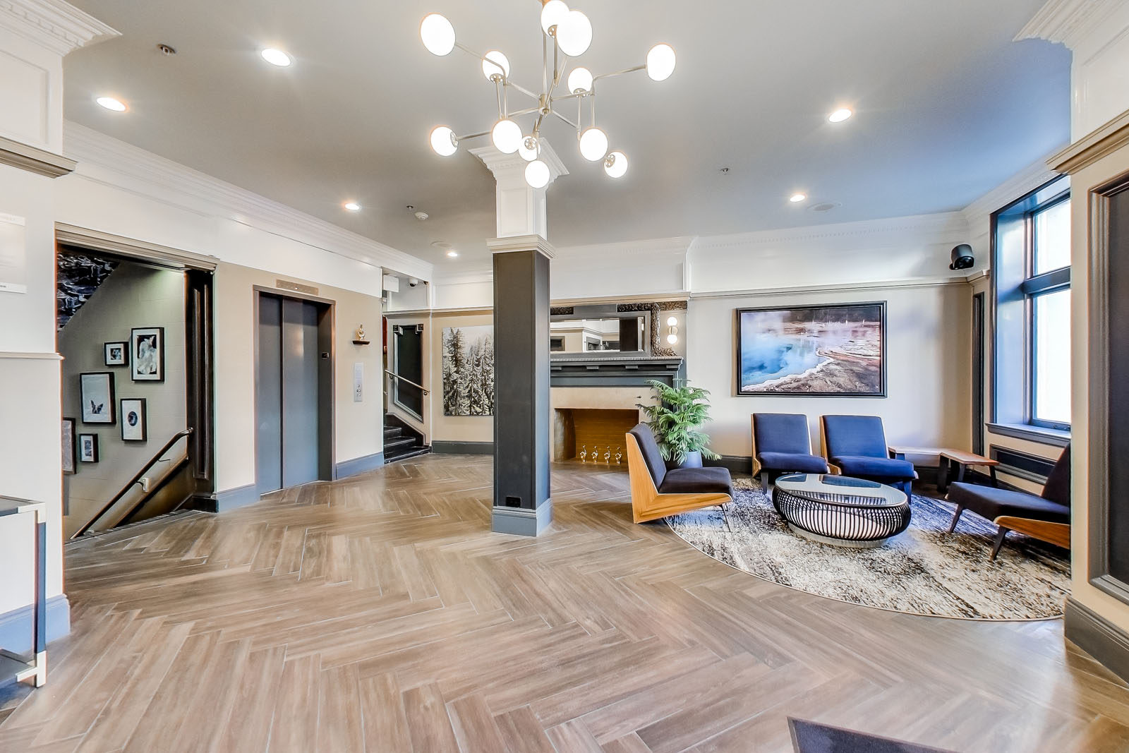 735 Taylor Building Photo 3