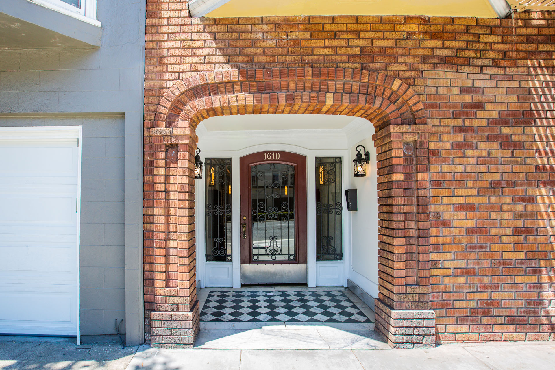 1610 Lombard Building Photo 3