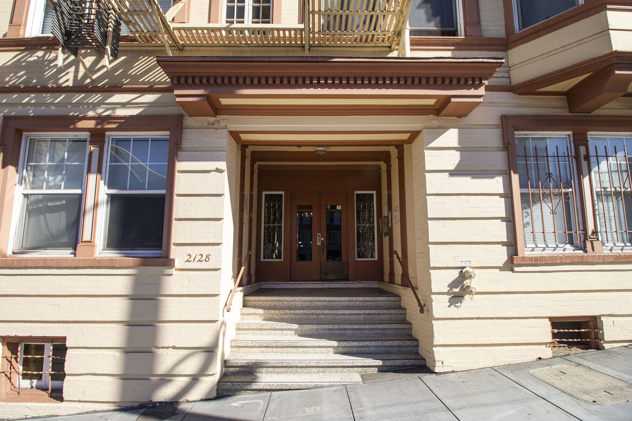 2128 Van Ness Building Photo 2