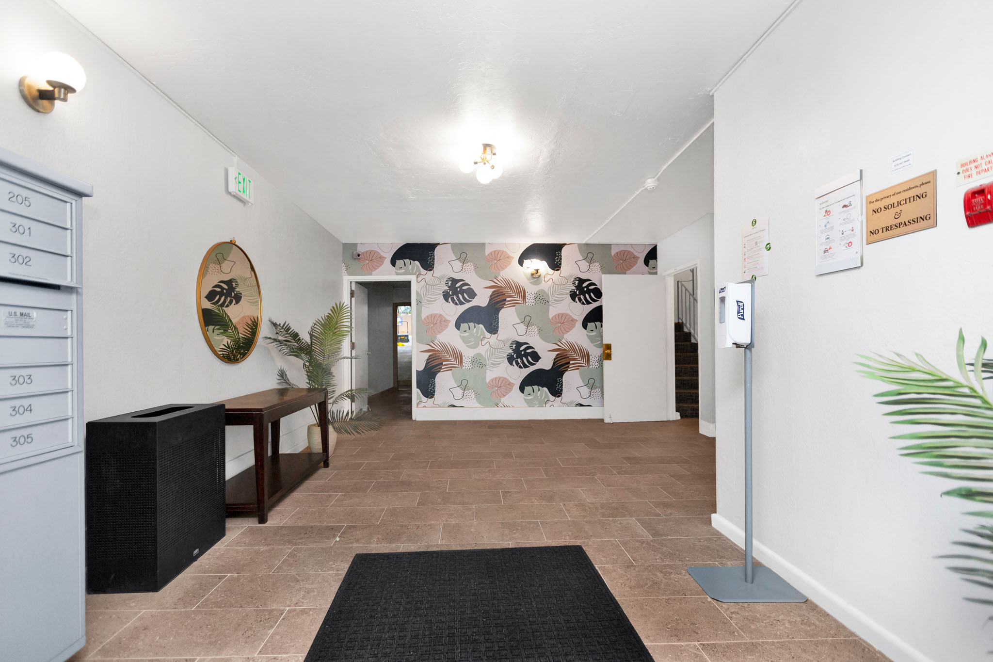 1509 Golden Gate Building Photo 3