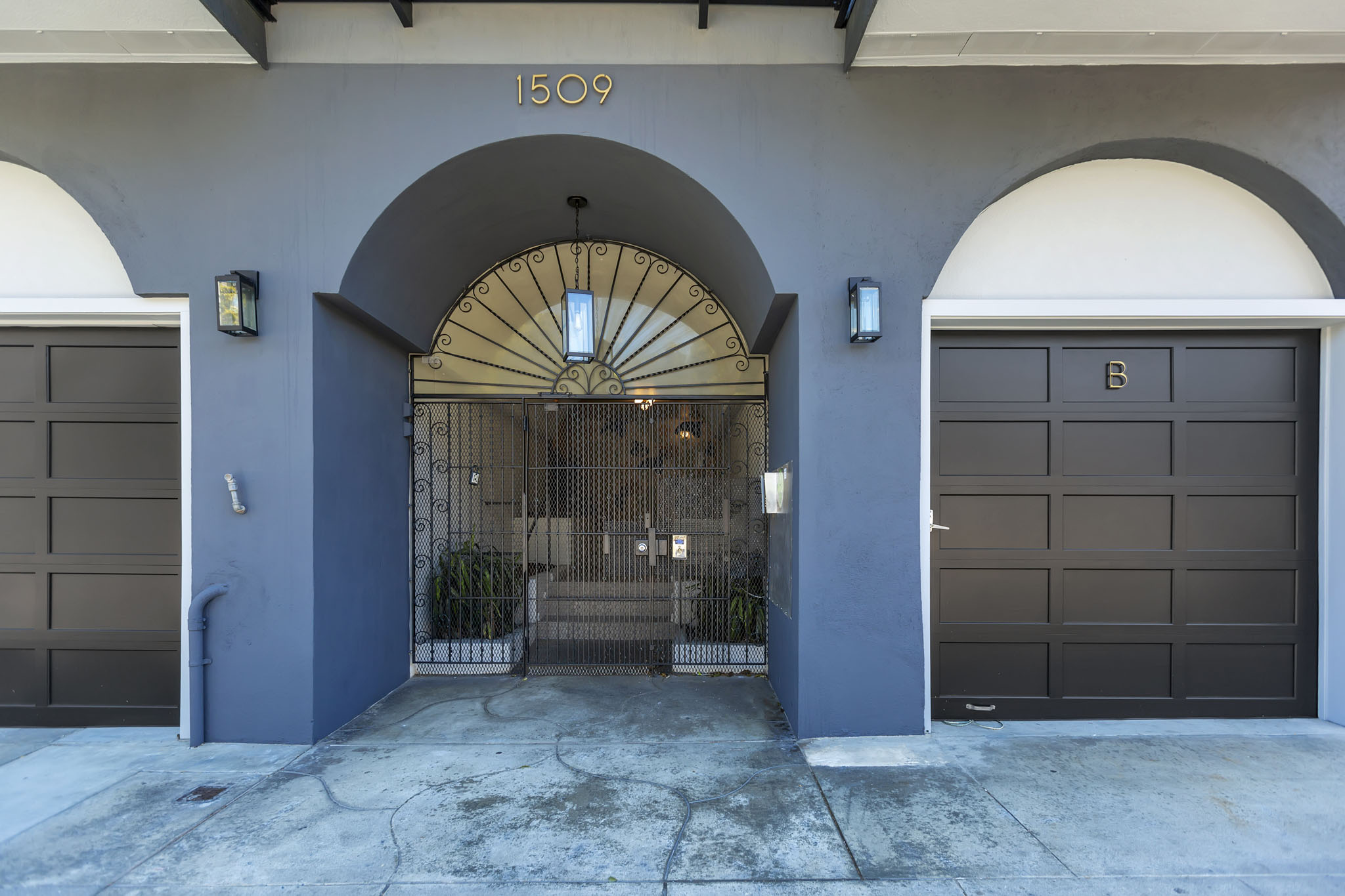 1509 Golden Gate Building Photo 5