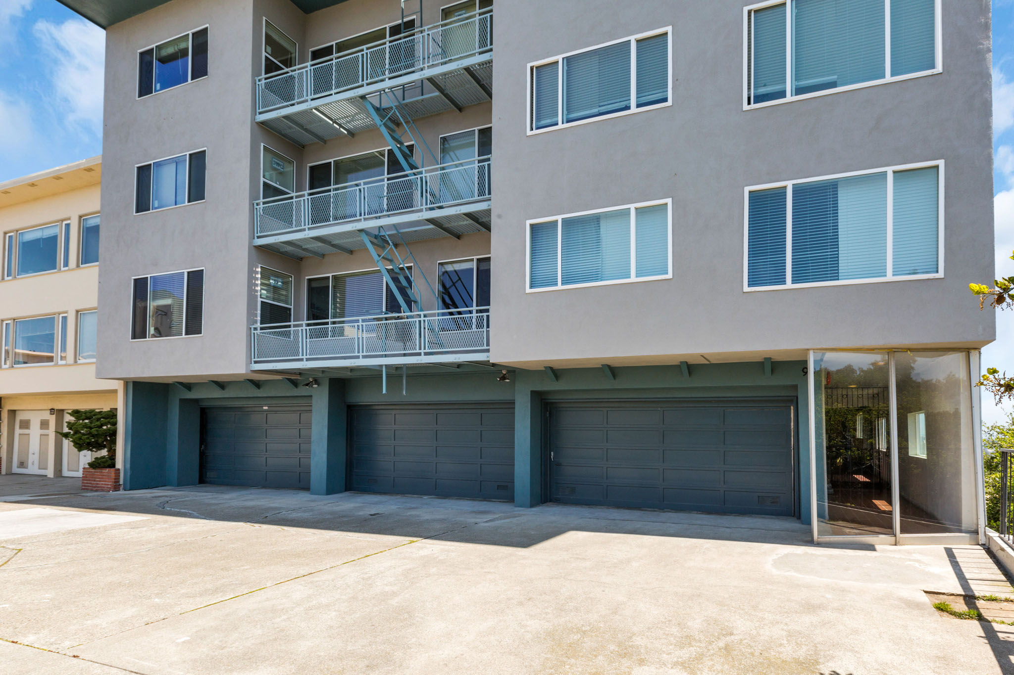 99 Lupine Building Photo 4