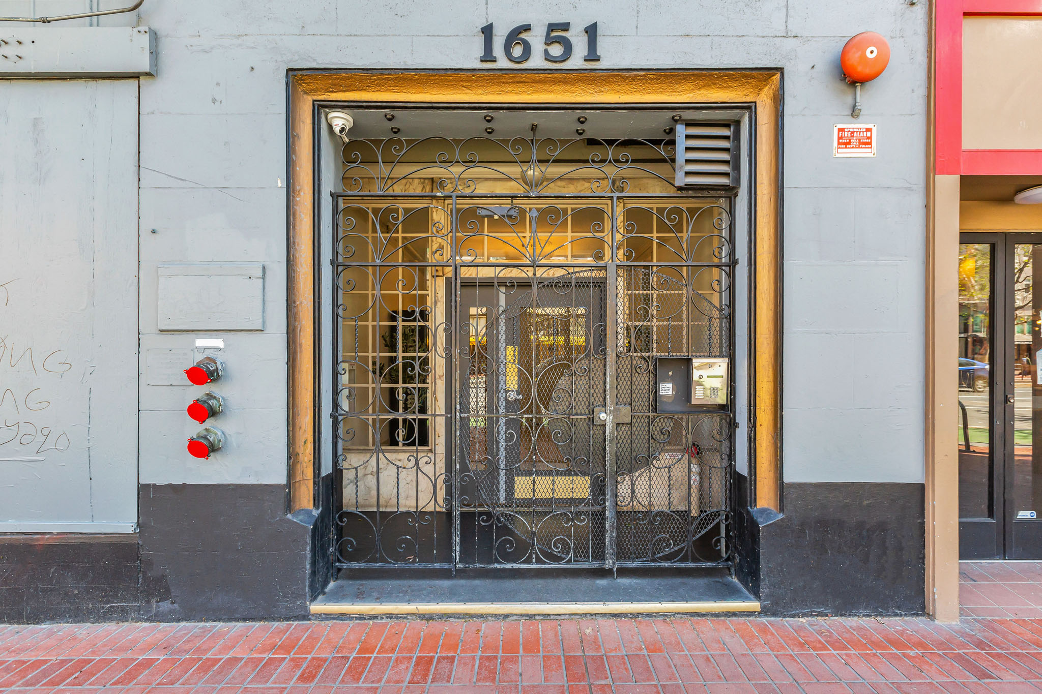 1651 Market Building Photo 2