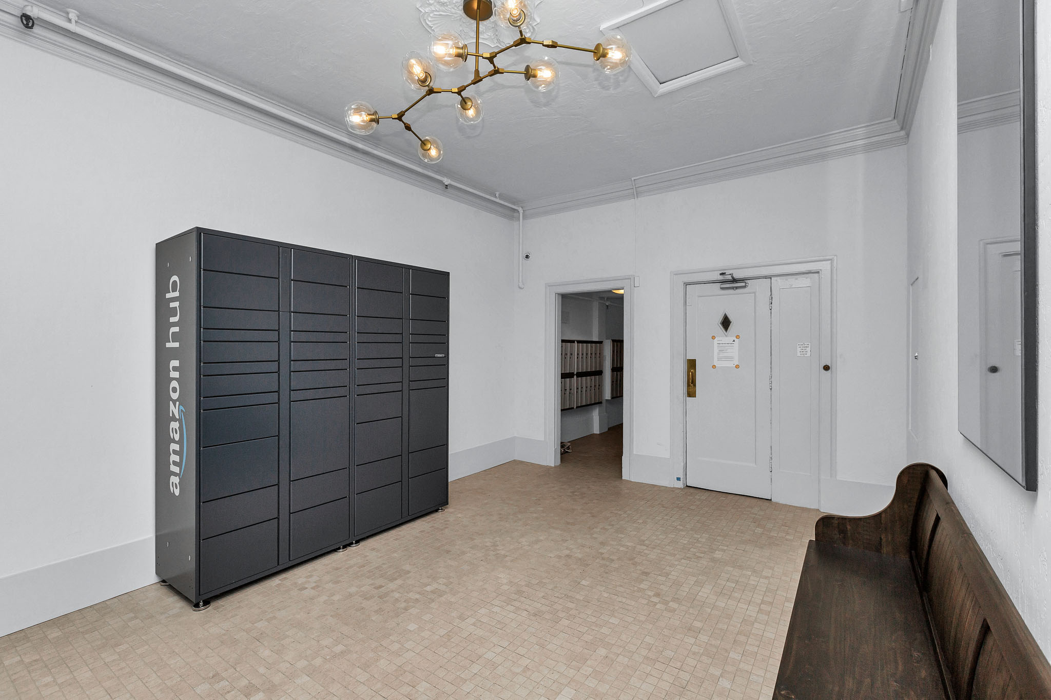 1651 Market Building Photo 4