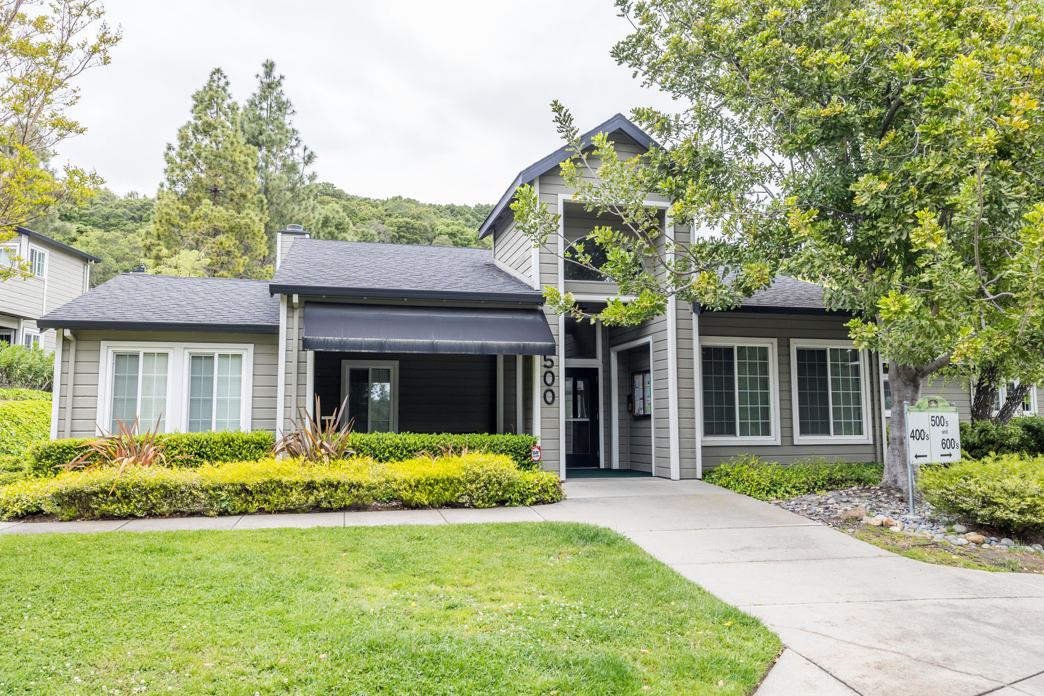 Eastmont Hills Neighborhood Photo 2