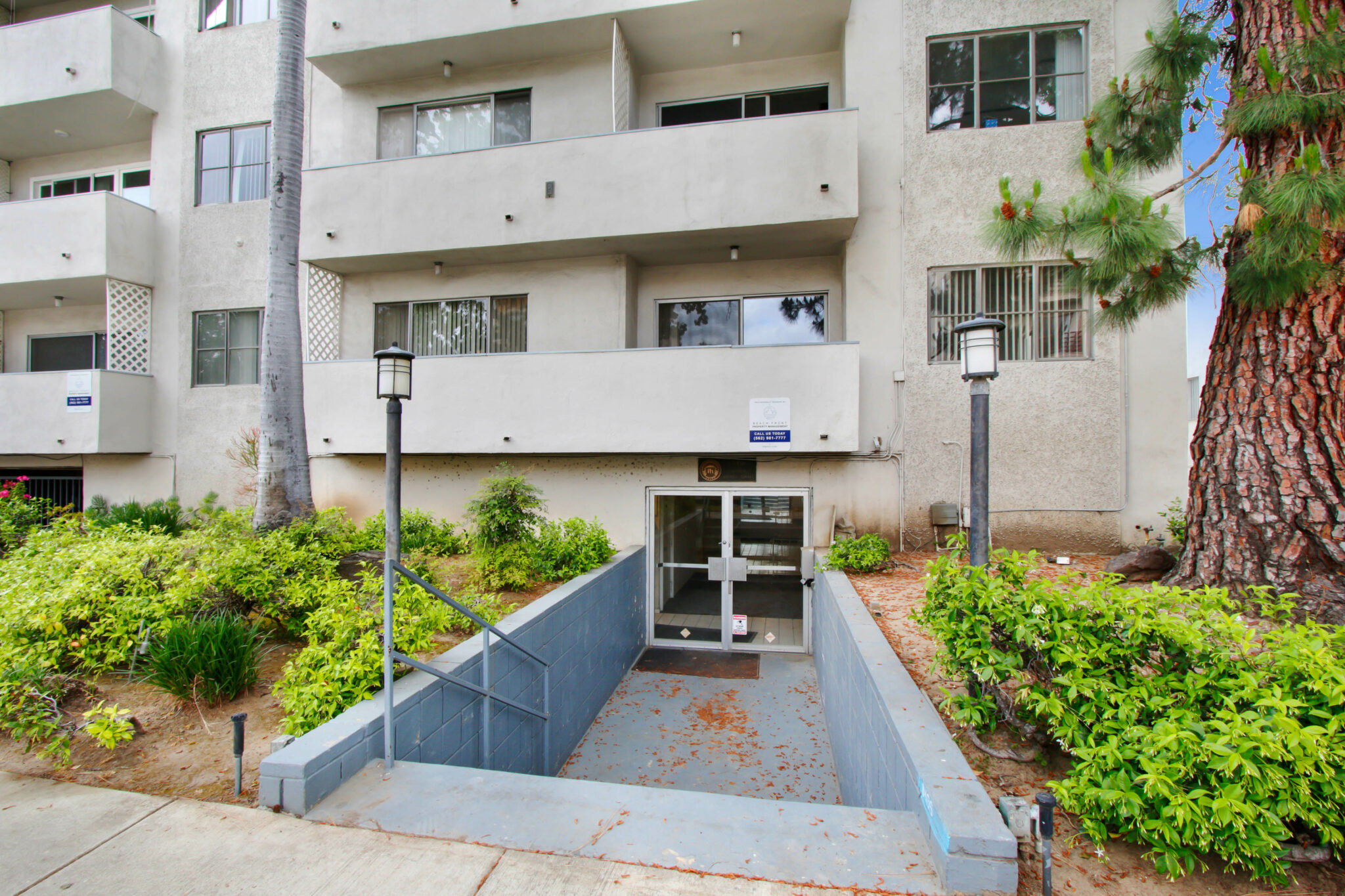 110 South Swall Building Photo 2