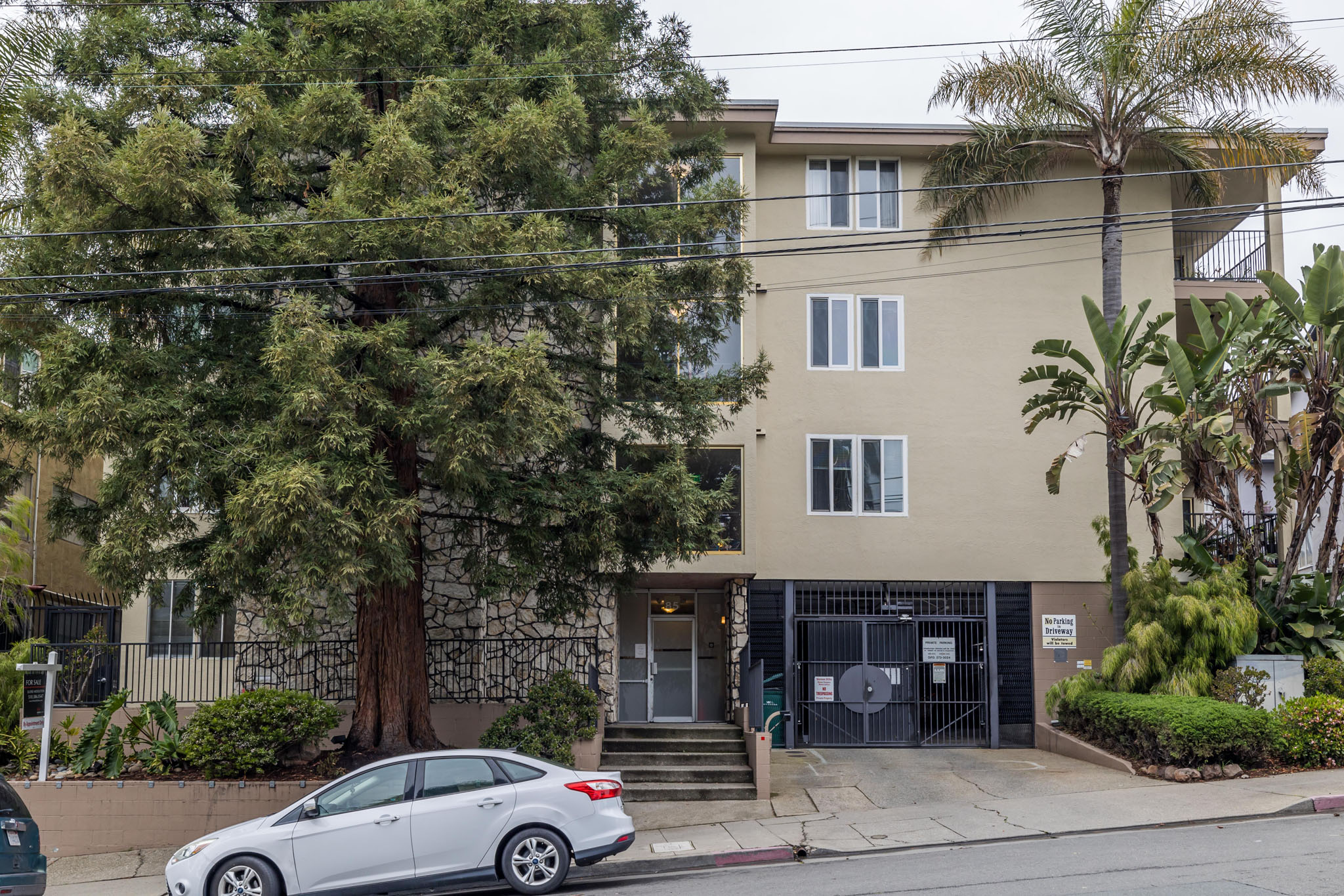 85 Vernon Building Photo 1