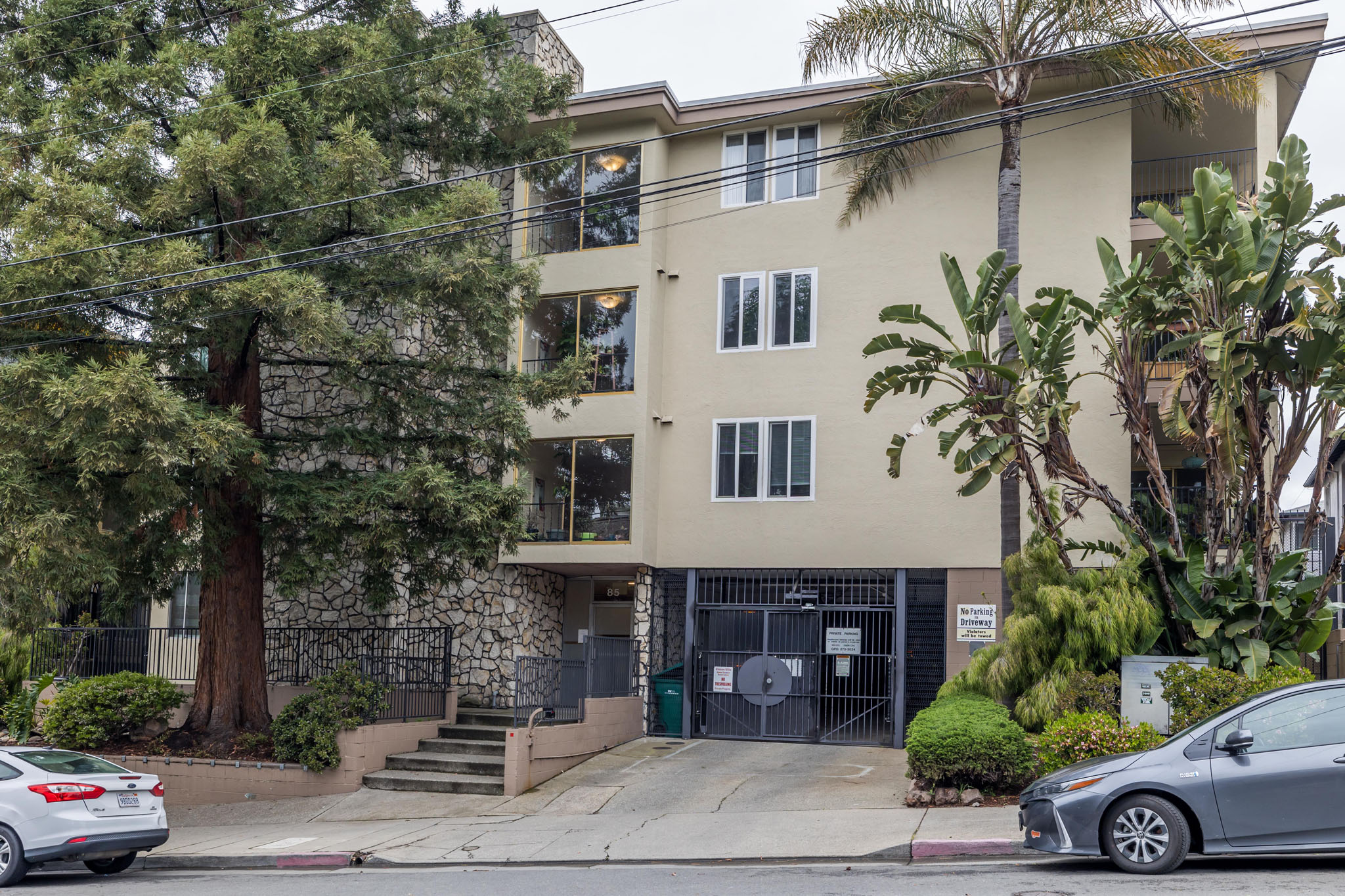 85 Vernon Building Photo 2